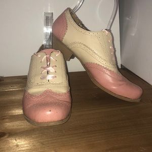 Bamboo pink and white saddle shoes